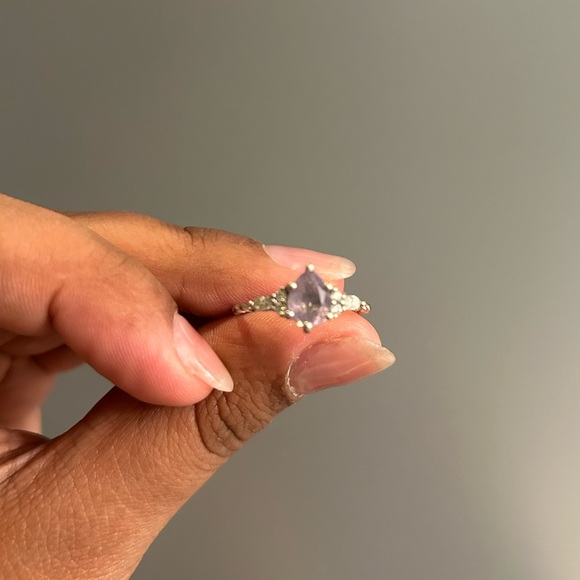 White Gold Plated/Moissanite Pear Lavender Amethyst Engagement Ring Size 9 - Picture 3 of 3